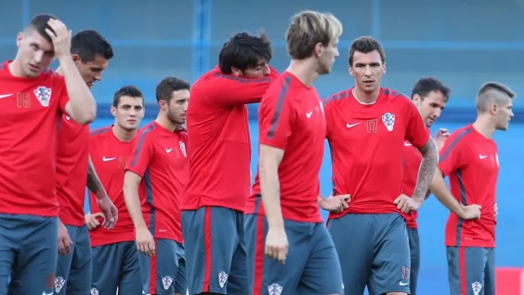 Navečer su Vatreni u Maksimiru odradili i prvi trening pod budnim okom izbornika Nike Kovača.