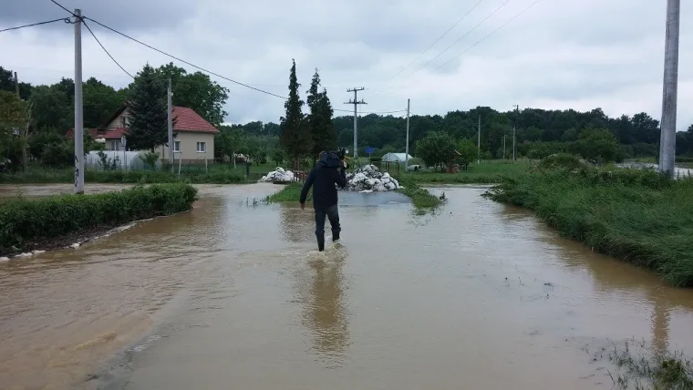 Ekipa RTL-a za vrijeme poplava u Gunji
