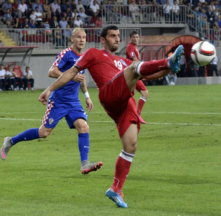 U sedmoj utakmici kvalifikacija za Euro 2016. hrvatska reprezentacija odigrala je 0:0 na gostovanju kod Azerbajdžana čiji je izbornik na&scaron; Robert Prosinečki