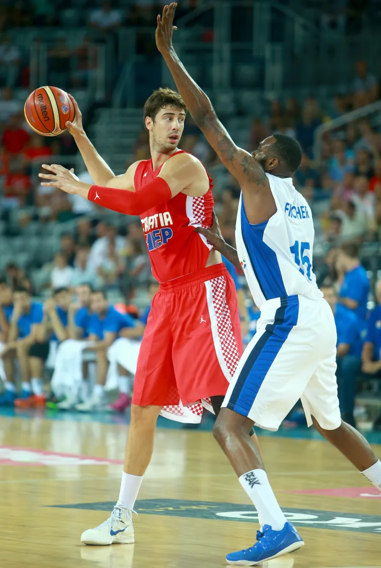 4	Ante Tomić	       C	2.17	      17.02.1987.	  Dubrovnik (Hrv)	  Barcelona