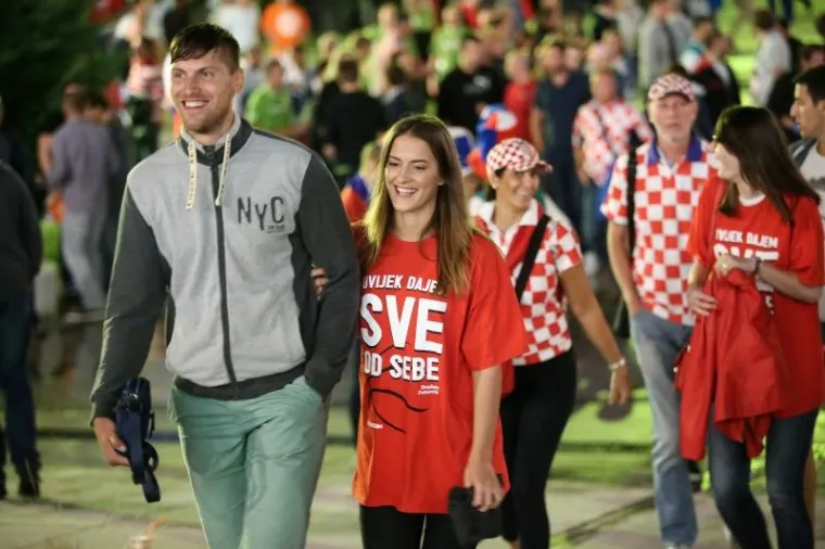 HRVATSKA - SLOVENIJA: Navijačka borba za Zagreb