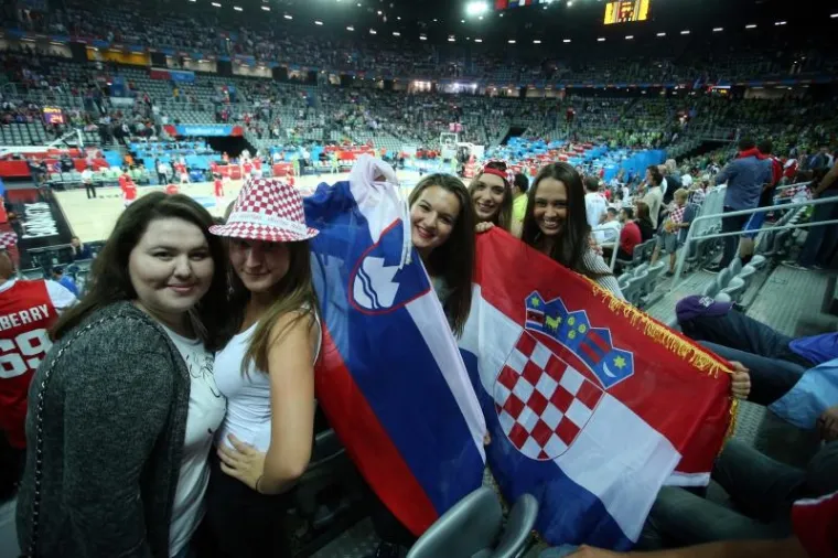 HRVATSKA - SLOVENIJA: Navijačka borba za Zagreb