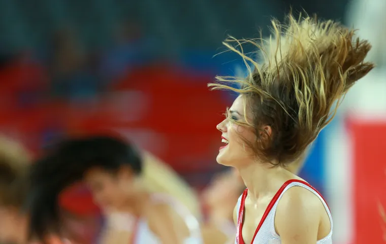 Atraktivne plesačice podignule atmosferu u zagrebačkoj Areni do usijanja