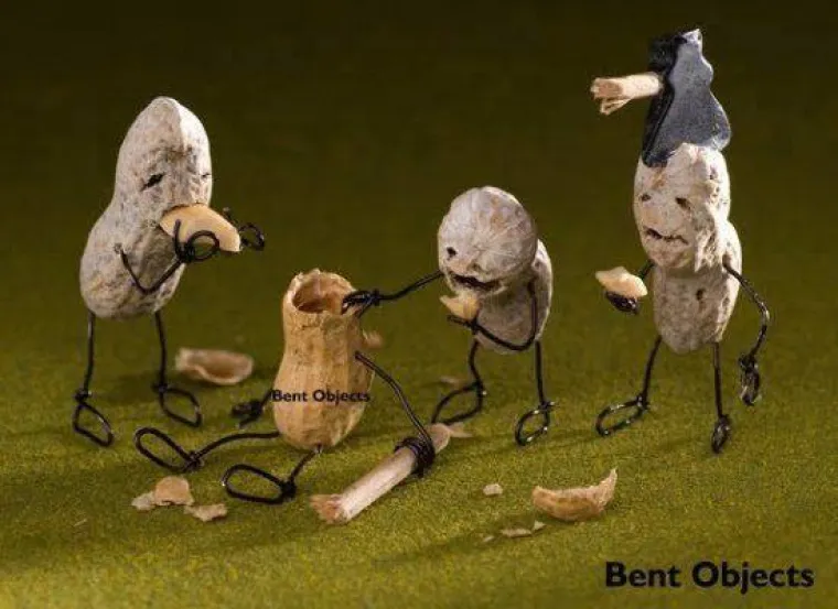 KREATIVNO: Od malo žice i običnih stvari napravio duhovita remek-djela