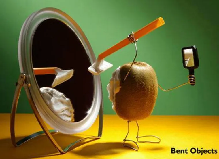 KREATIVNO: Od malo žice i običnih stvari napravio duhovita remek-djela