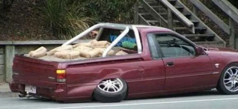 Kakav je to auto koji ne može nositi 5 tona zlatnih poluga?