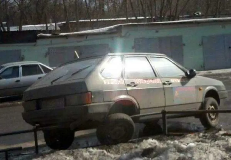 Nije mi proradila kamera za vožnju unatrag i parking assistant.