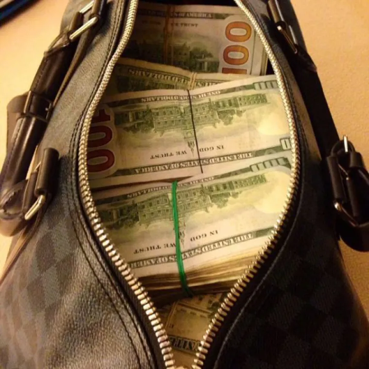 SAMOZVANI MILIJARDER: Jedni ga mrze, drugi ga mrze, ali mnogi bi bili na njegovom mjestu