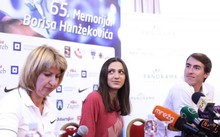 Zagreb će u utorak biti domaćin 65. izdanja Hanžekovićevog memorijala koji će opet okupiti brojne   zvijezde domaće i svjetske atletike. Dan ranije su se medijima predstavili Sandra Perković, Andrea Ivančević, Marija Kučina, Fabiana Murer, Jason Richardson, Sergej Šubenkov, Asafa Powell...