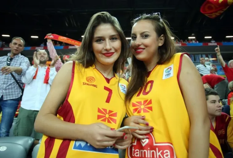 Na tribinama zagrebačke Arene ima veliki broj djevojaka.