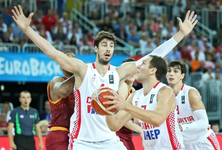 LUDA NOĆ U ARENI: Osjetite da&scaron;ak atmosfere s Eurobasketa