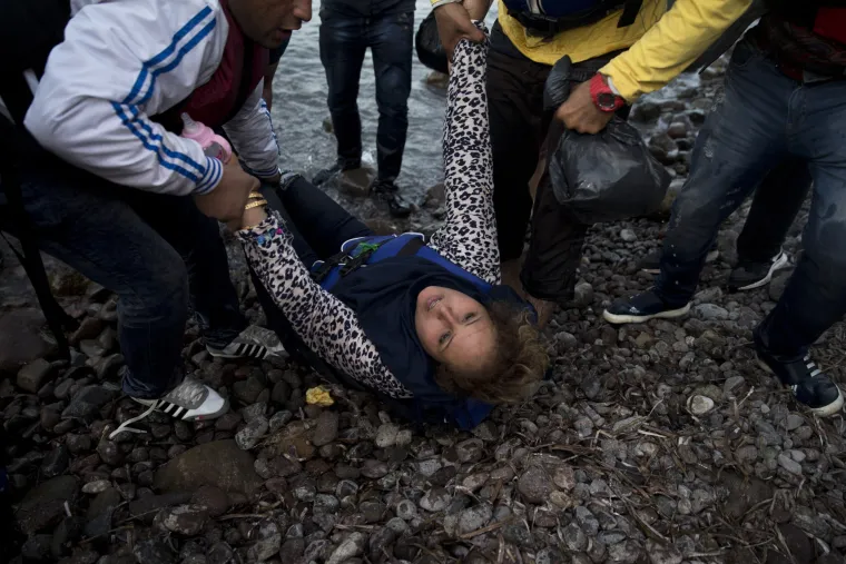 Iskrcavanje izbjeglica na obalu Lesbosa