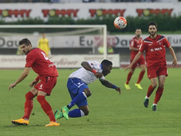 U susretu 9. kola Prve HNL u Splitu su nogometa&scaron;i Hajduka slavili protiv Zagreba s 1-0 (1-0) i probili se na drugo mjesto ljestvice.