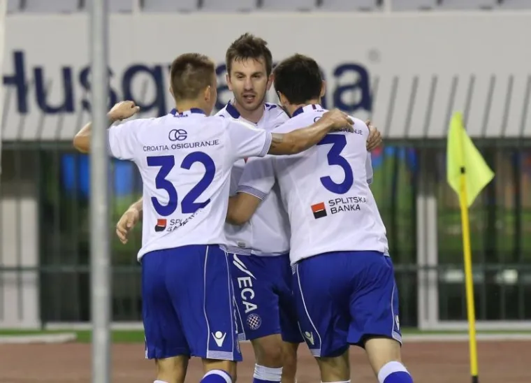 U susretu 9. kola Prve HNL u Splitu su nogometa&scaron;i Hajduka slavili protiv Zagreba s 1-0 (1-0) i probili se na drugo mjesto ljestvice.