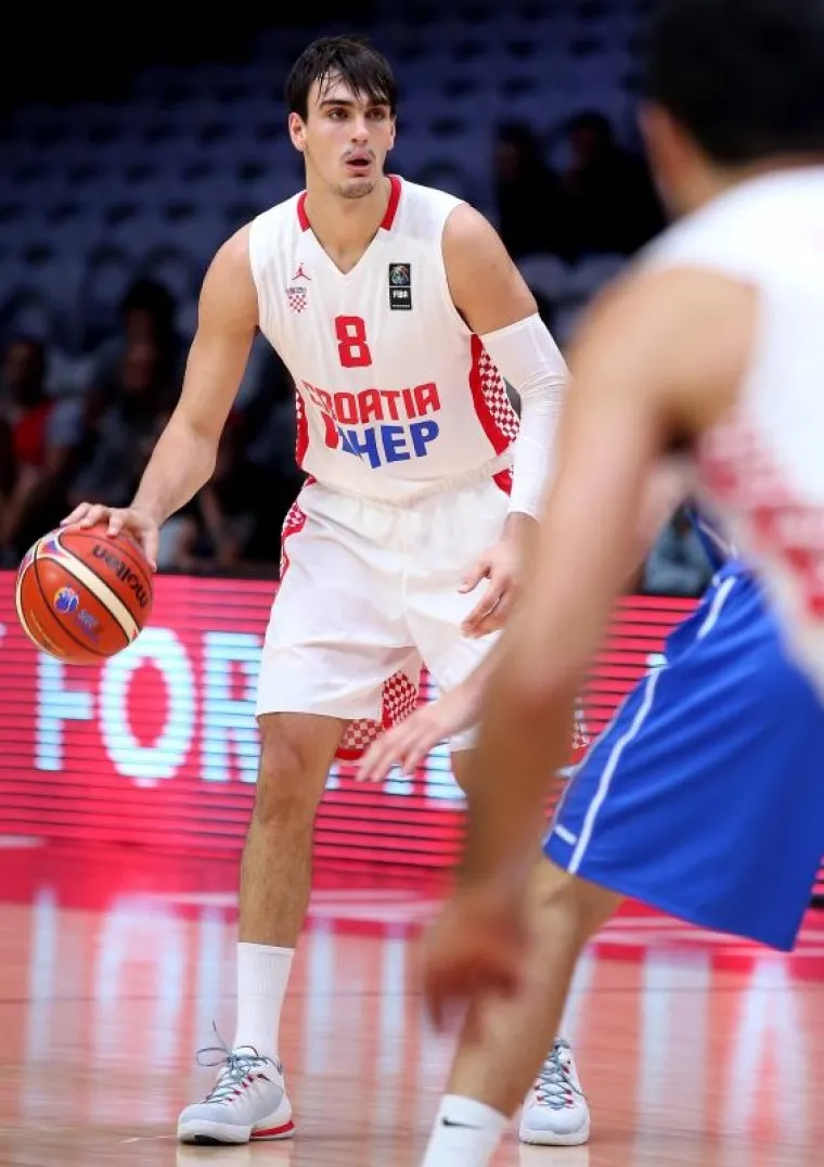 Hrvatski ko&scaron;arka&scaron;i poraženi su od Če&scaron;ke u osmini finala Eurobasketa 59:80 i ispali su s natjecanja.