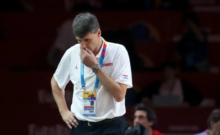 Hrvatski ko&scaron;arka&scaron;i poraženi su od Če&scaron;ke u osmini finala Eurobasketa 59:80 i ispali su s natjecanja.