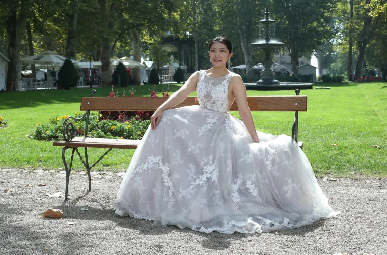 Nakon vjenčanja, mladi kineski par se sam fotografirao na Zrinjevcu