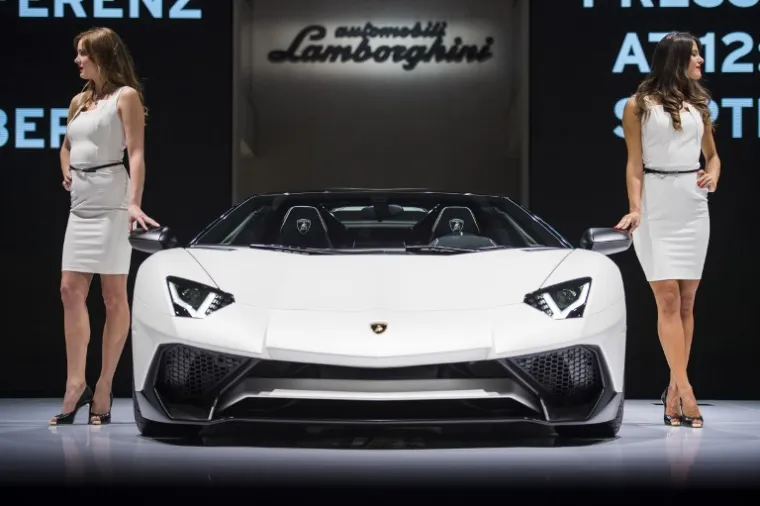 Lamborghini Aventador SV Roadster koštat će 530.000 dolara.