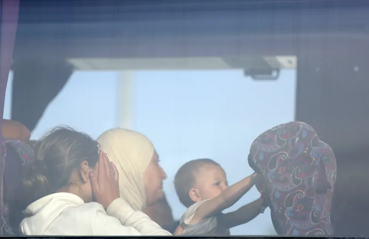 Iscrpljene izbjeglice autobusima stigle u Ježevo