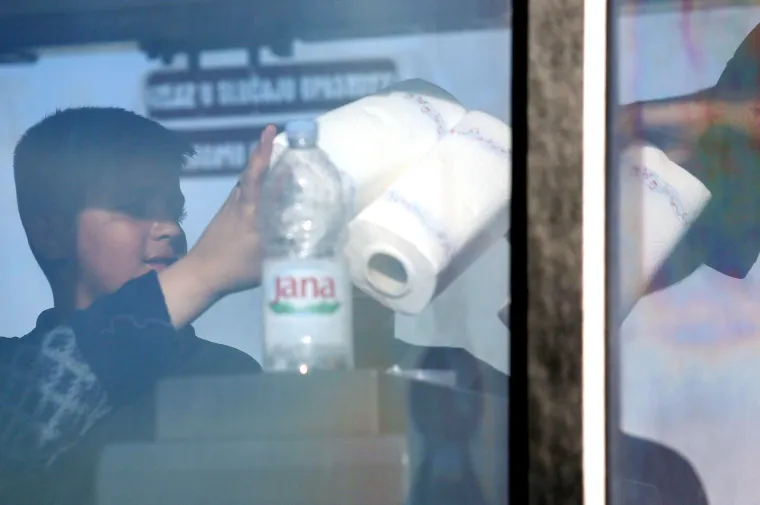 Iscrpljene izbjeglice autobusima stigle u Ježevo