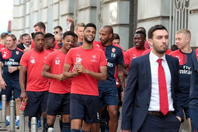 Proslavljeni nogometaš Thierry Henry izazvao pomutnju u gradu