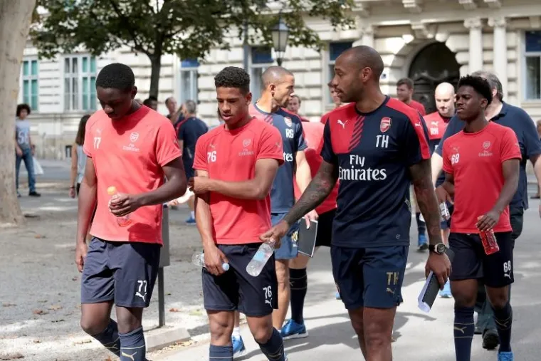 Proslavljeni nogometa&scaron; Thierry Henry izazvao pomutnju u gradu