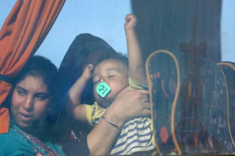 U prihvatni centar za strance Ježevo stigao je drugi autobus s izbjeglicama iz Sirije.