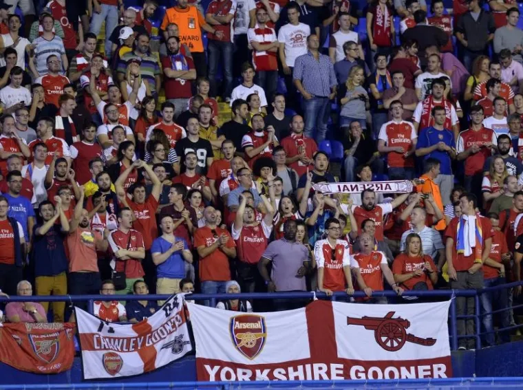 U prvom kolu Lige prvaka nogometa&scaron;i Dinama na svome su Maksimiru pred 17.000 gledatelja senzacionalno pobijedili veliki Arsenal s 2:1.