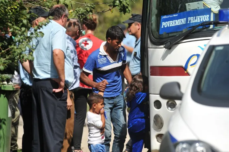 NOVA RUTA: Nesretnici stigli u Hrvatsku