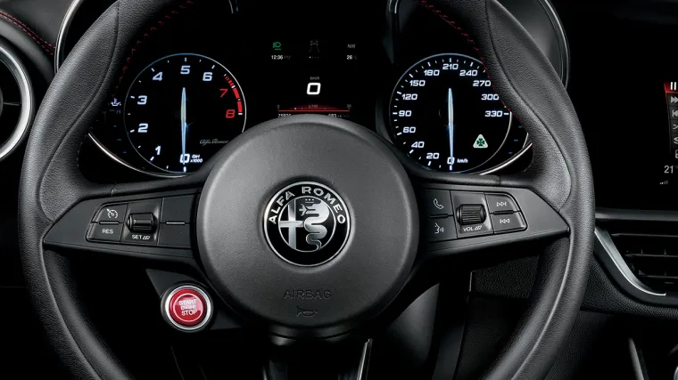 ALFA S ČETIRI LISTA: Giulia Quadrifoglio brža od M5