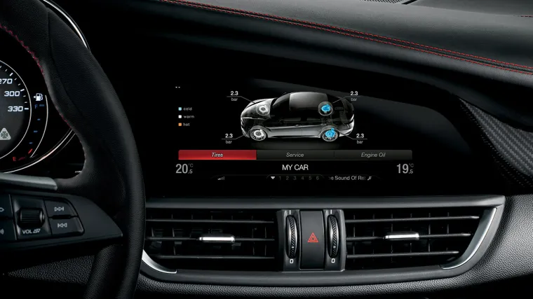 ALFA S ČETIRI LISTA: Giulia Quadrifoglio brža od M5