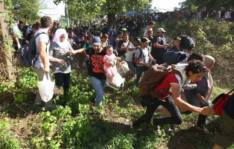 DRAMATIČNO NA GRANICI: Izbjeglica puno, mjesta malo