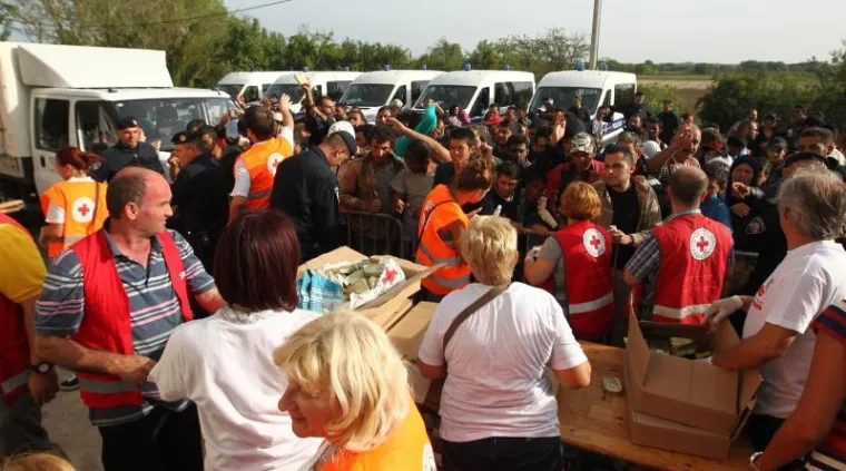 Crveni križ je upozorio da se tope zalihe namirnica