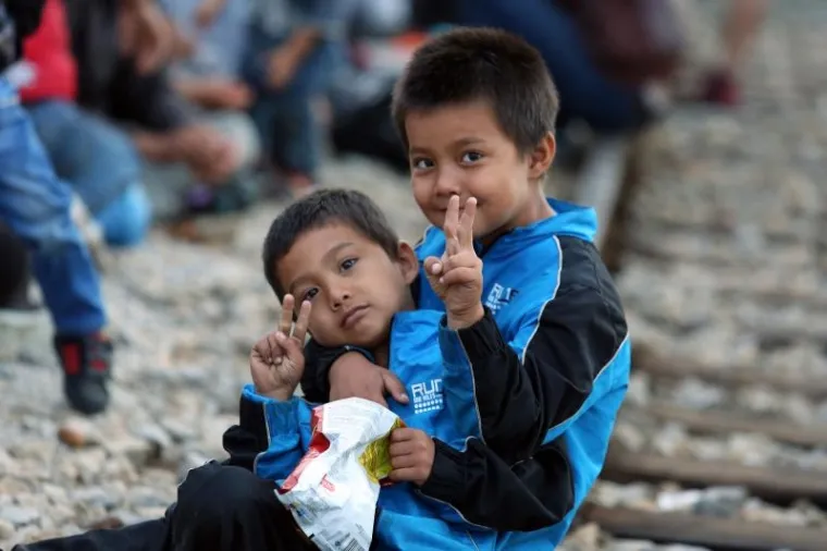 IZBJEGLIČKA DRAMA: 800 ljudi stiglo u Dugo Selo