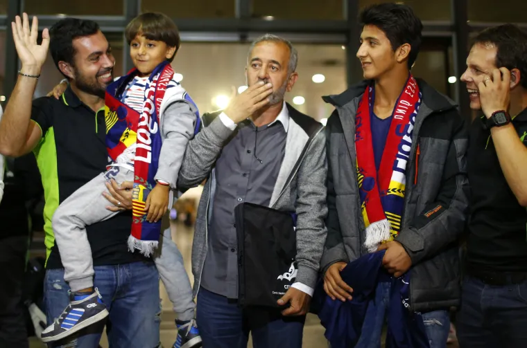 Sirijski izbjeglica kojeg je srušila mađarska snimateljica dobio posao u Madridu