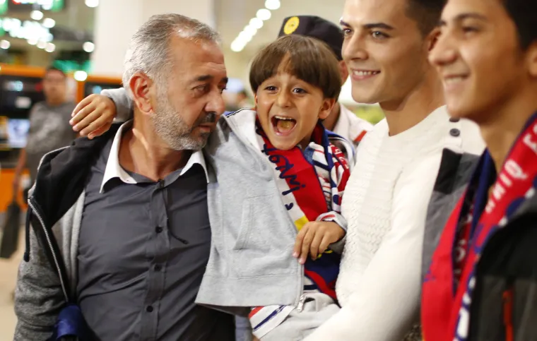 Sirijski izbjeglica kojeg je srušila mađarska snimateljica dobio posao u Madridu