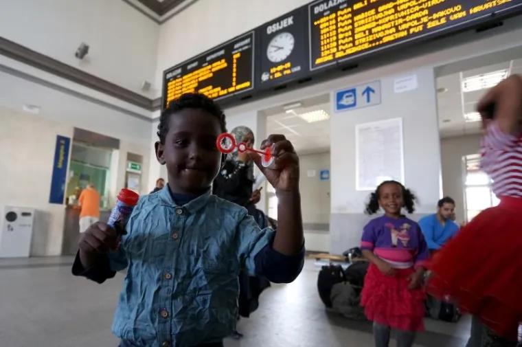 TRAŽE PUT ZA ZAPAD: Zagreb i Osijek preplavile izbjeglice