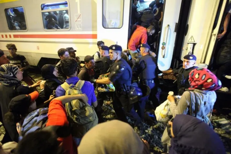 Stampedo izbjeglica u Tovarniku