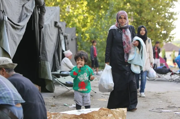 ISCRPLJENI, A USKORO I GLADNI: U Belom Manastiru nestaje hrane, a u Zagrebu čekaju prijevoz