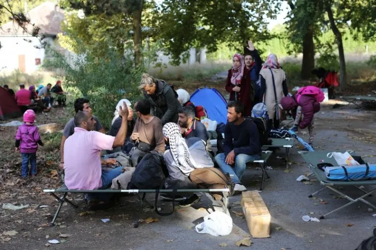 ISCRPLJENI, A USKORO I GLADNI: U Belom Manastiru nestaje hrane, a u Zagrebu čekaju prijevoz