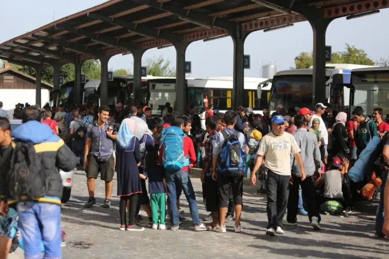 ISCRPLJENI, A USKORO I GLADNI: U Belom Manastiru nestaje hrane, a u Zagrebu čekaju prijevoz