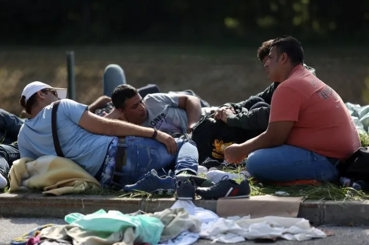 ČEKANJU NA GRANICI NEMA KRAJA: Izbjeglice postaju nervozne