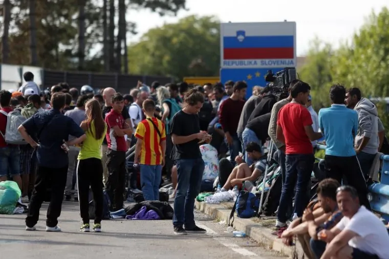 ČEKANJU NA GRANICI NEMA KRAJA: Izbjeglice postaju nervozne