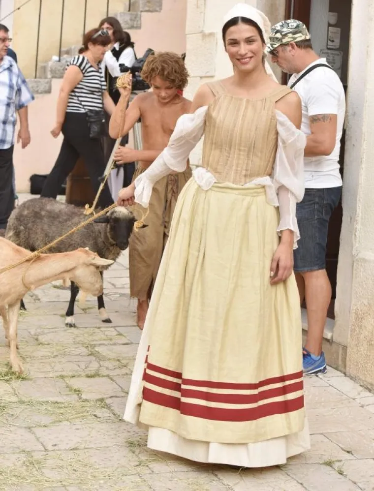 Miss Hrvatske Maja Spahija glumi u filmu "Barone" koji se snima u &Scaron;ibeniku.