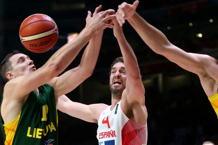 Pregršt sjajne košarke ponudile su u finalu Eurobasketa reprezentacije Španjolske i Litve. Gledatelje u Lilleu opet je najviše oduševio briljantni Pau Gasol.