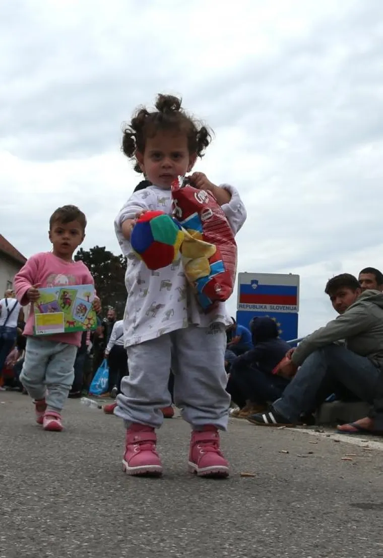 Pogledajte kako izbjeglice provode svoje vrijeme na granici sa Slovenijom