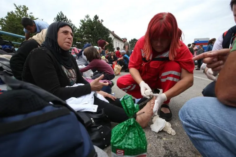 Pogledajte kako izbjeglice provode svoje vrijeme na granici sa Slovenijom