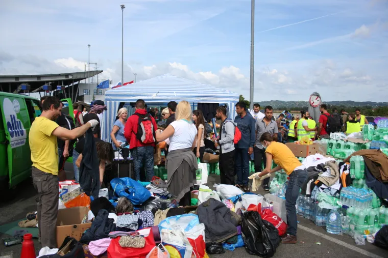 Čim malo padne ki&scaron;a, svi traže čarape, rekla nam je jedna volonterka.