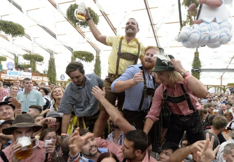 MILIJUNI POSJETITELJA: I ove godine u M&uuml;nchenu potekli hektolitri piva