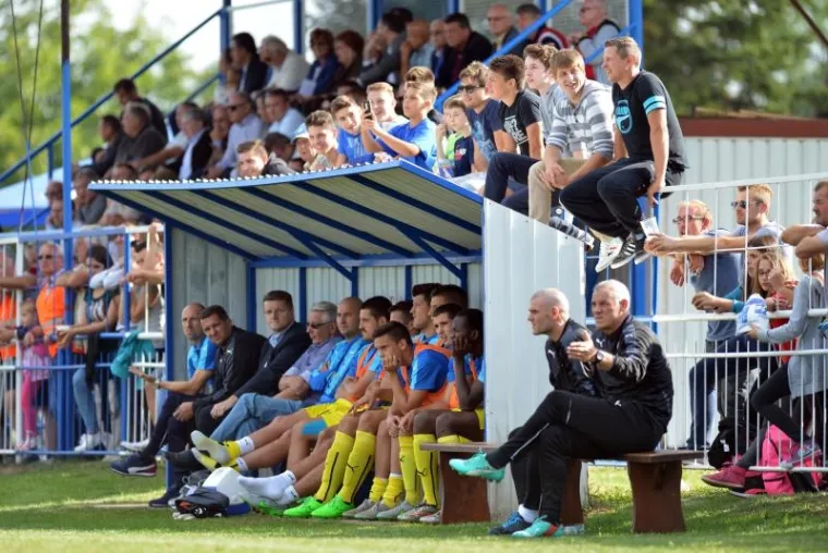 Nogometa&scaron;i Dinama gostovali su u Zlataru i u &scaron;esnaestini finala Hrvatskog kupa svladali lokalni O&scaron;trc sa 7:1.